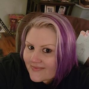 Meet your Posher, April